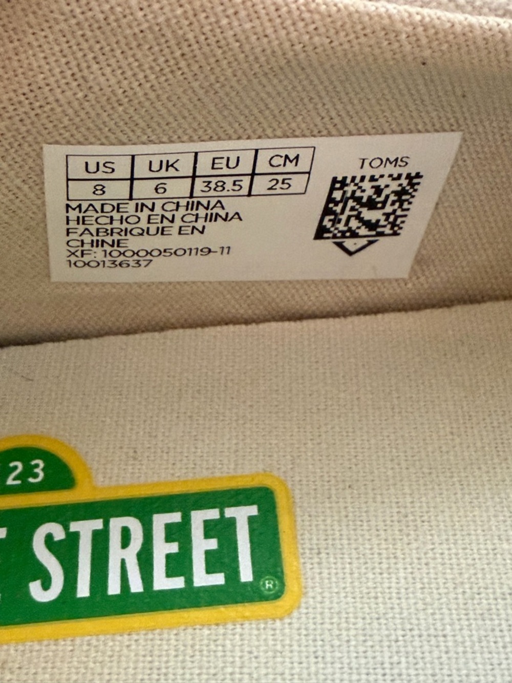 Sesame Street TOMS - 50th Anniversary Edition - Picture 8 of 10